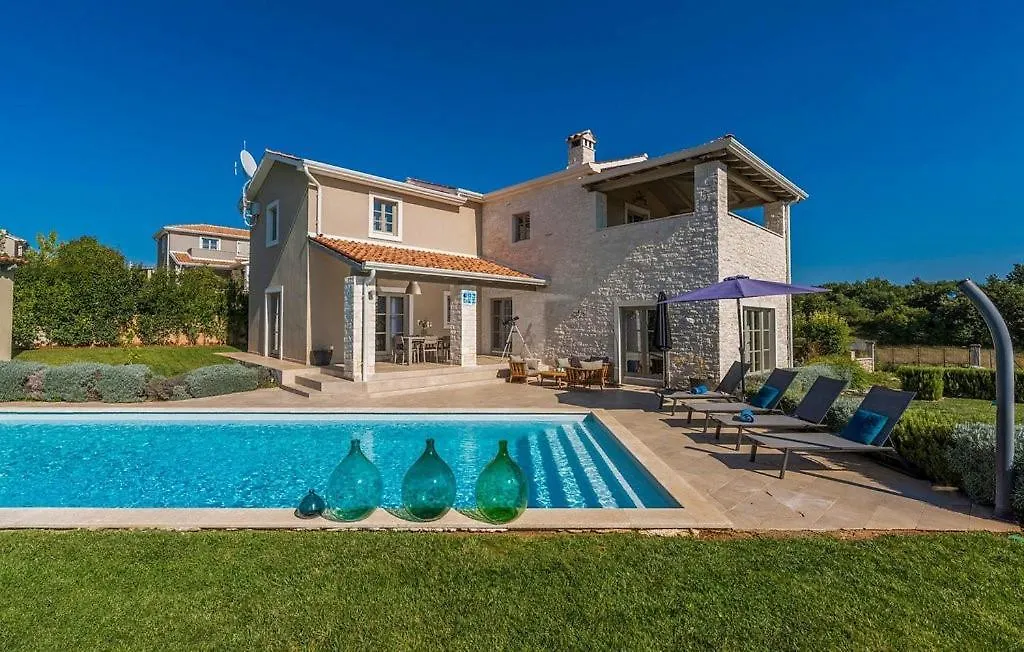 New! Villa Corinne With 42 M2 Pool, Sauna Stuti 0*,  Kroatien