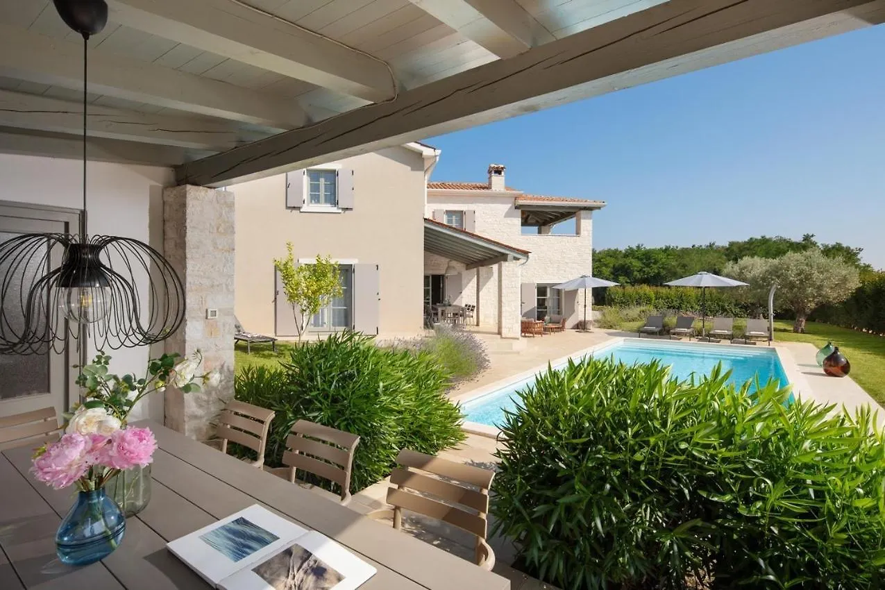 New! Villa Corinne With 42 M2 Pool, Sauna Stuti 0*,  Kroatien
